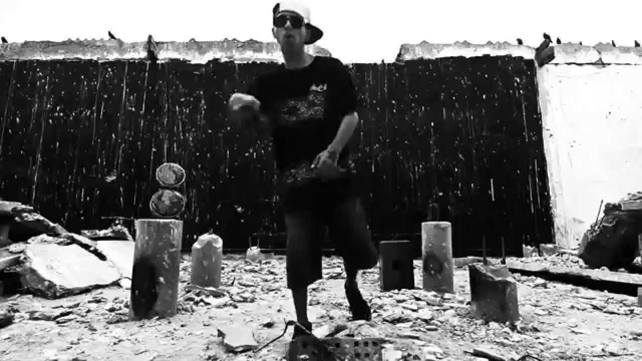 TÚPAC AMARU II + RASGO INDIGENA + DJ ILEZO - APAGANDO EL FUEGO CON GASOLINA (VIDEOCLIP OFICIAL)