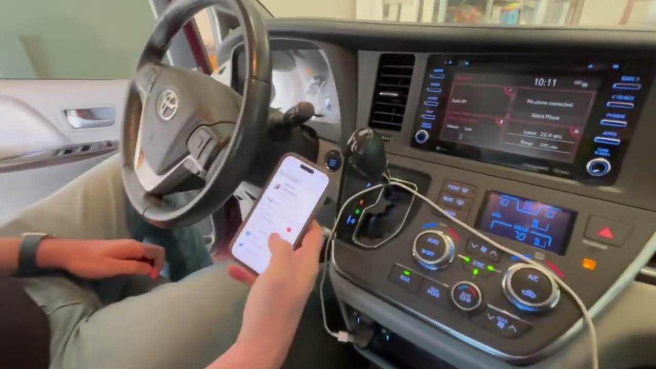Honest Review Wireless CarPlay for iPhone Android.mp4