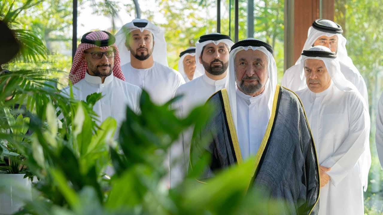 حاكم الشارقة يزور مشروعات منطقة الجادة