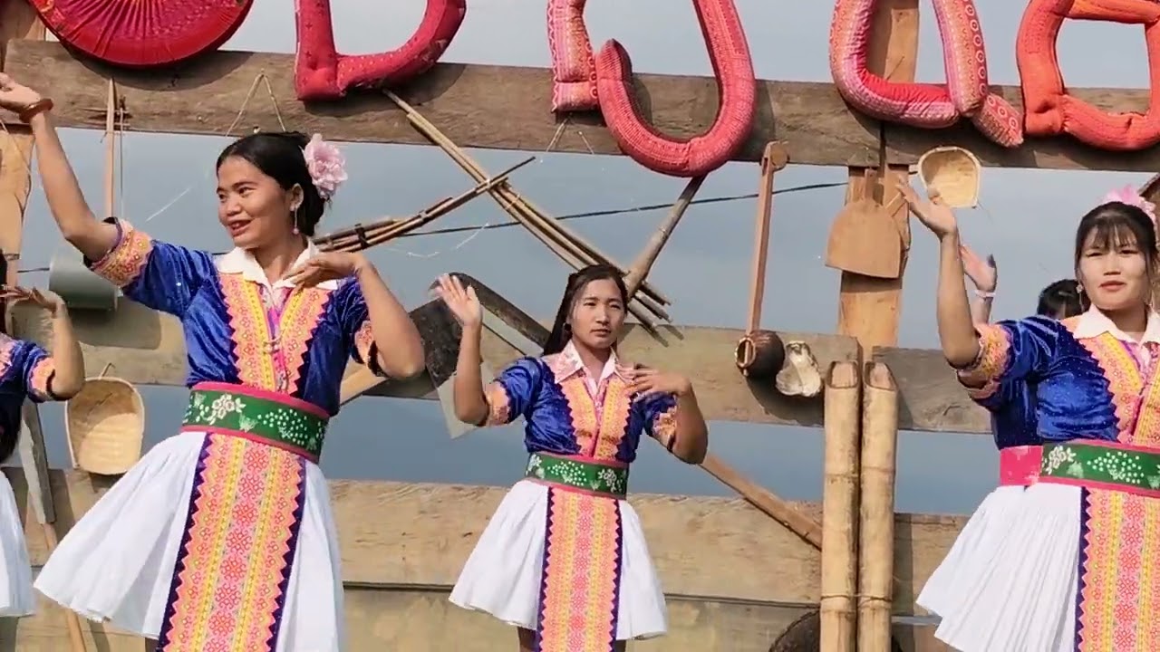 Peb hmoob lub paj tsab peb caus pab plawg koom siab