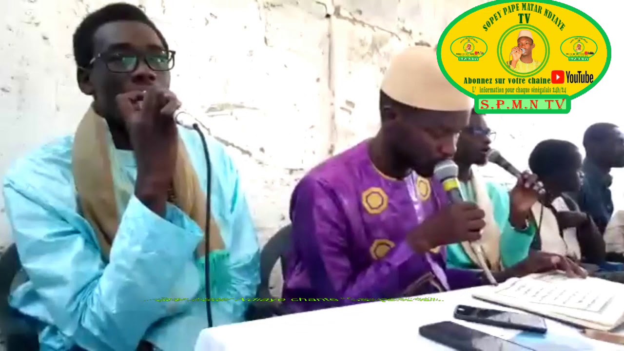 Pape Matar Ndiaye chante 