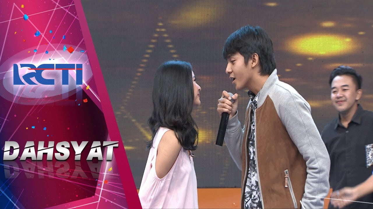DAHSYAT - Ciee Ketangkep Kamera Arbani Colek Hidung Adinda Saat Nyanyi Be My Love [10 April 2017]