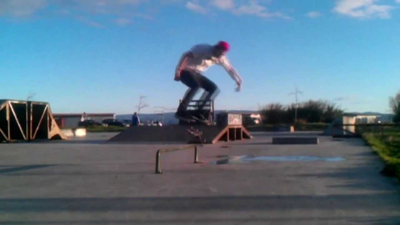 Mario Kopecki - 2 Tricks Žnjan Skatepark