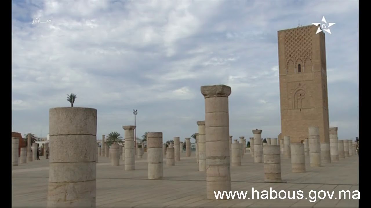 أمير المؤمنين يؤدي صلاة الجمعة بمسجد حسان بالرباط