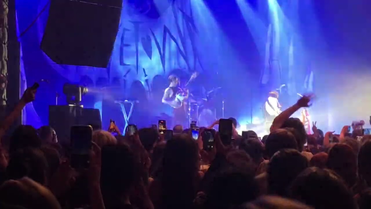 Cavetown live @ Forum Melbourne 21/02/2024 Encore.