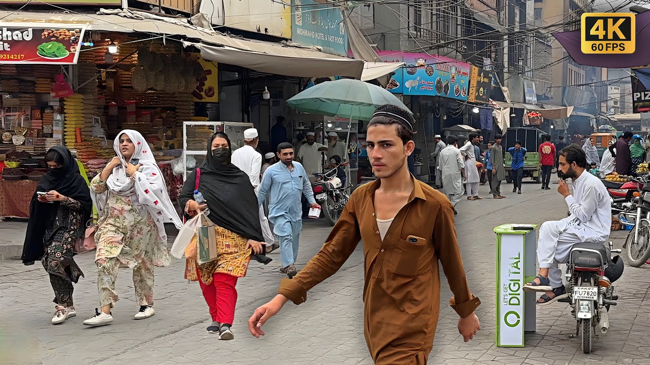 🇵🇰 Sadar Bazar Peshawar, Pakistan - 4K Walking  Tour & Captions