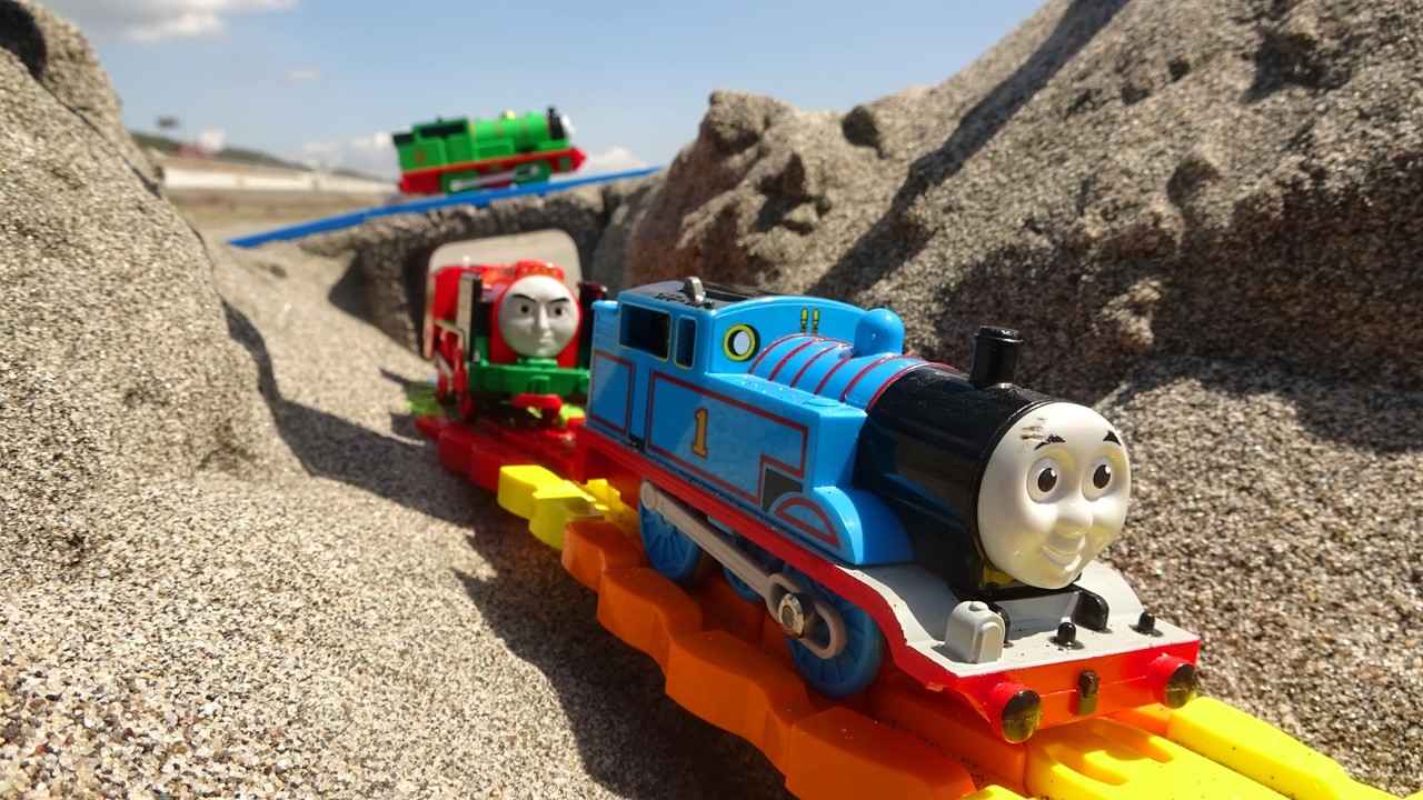 きかんしゃトーマス プラレール ☆ ビッグサンドマウンテンバレー＆トンネルアドベンチャーコース