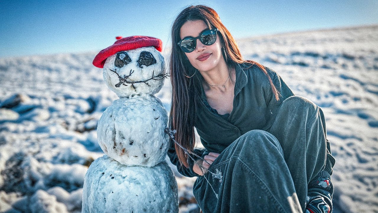 ساختن ادم برفی تسخیر شده وسط پاییز😂