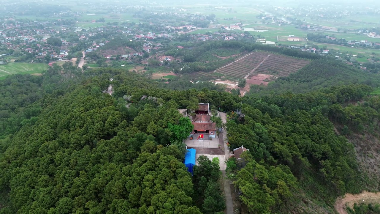 Chinh phục 500 bậc đ&aacute; Đền D&agrave;nh: Mệt nhưng 'ph&ecirc;' v&igrave; view qu&aacute; đỉnh