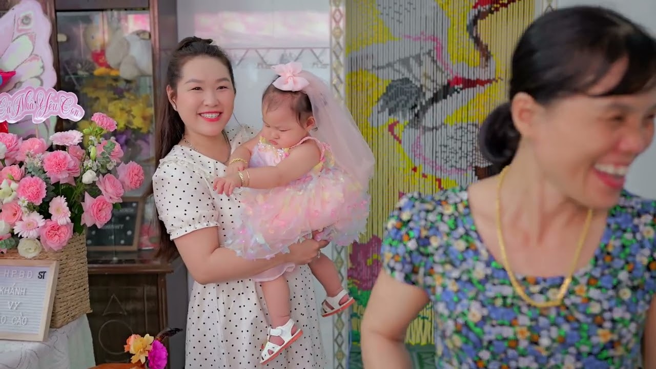 SINH NHẬT KHÁNH VY CÀO CÀO LẦN THỨ NHẤT