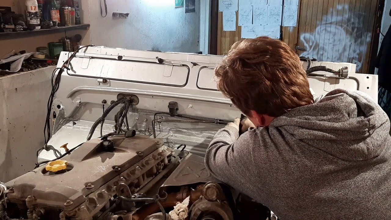 Step 23: Bulkhead assembly, steering column, heating, brake/clutch pedal Land Rover Defender by Maro