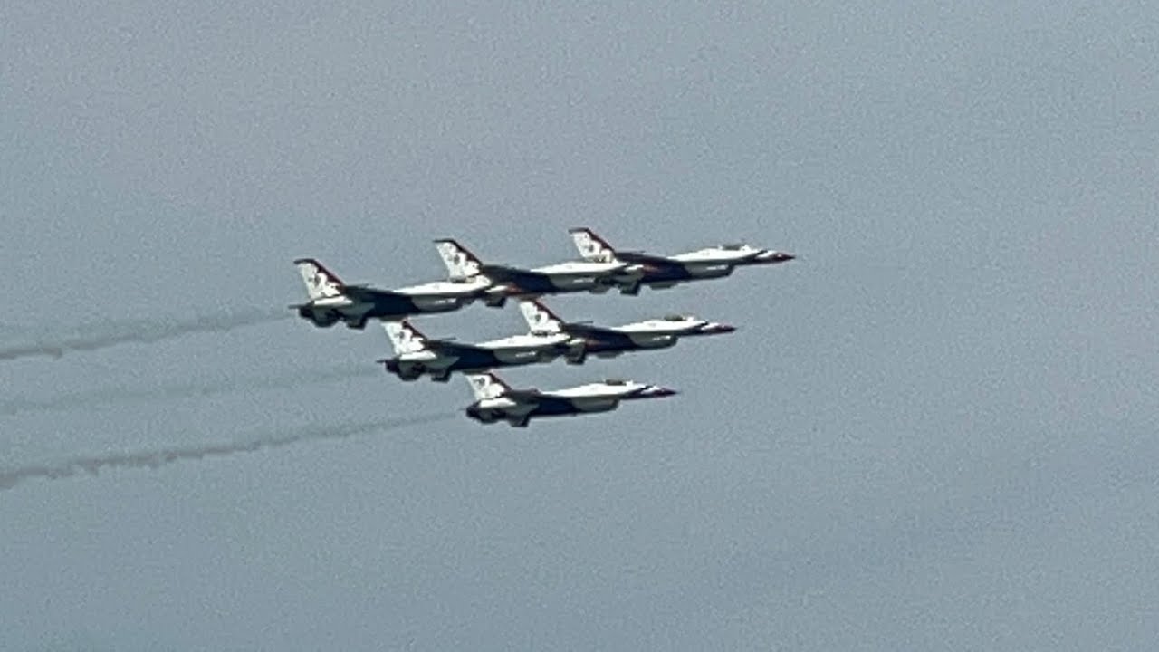 2025 USAF Thunderbirds - Chicago Airshow 8/16 (Saturday)
