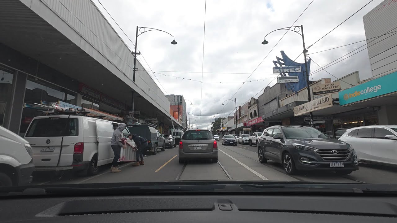 Driving Through Melbourne 🇦🇺 | Exploring Melbourne&rsquo;s Different Suburbs & Streets 🚗🌆