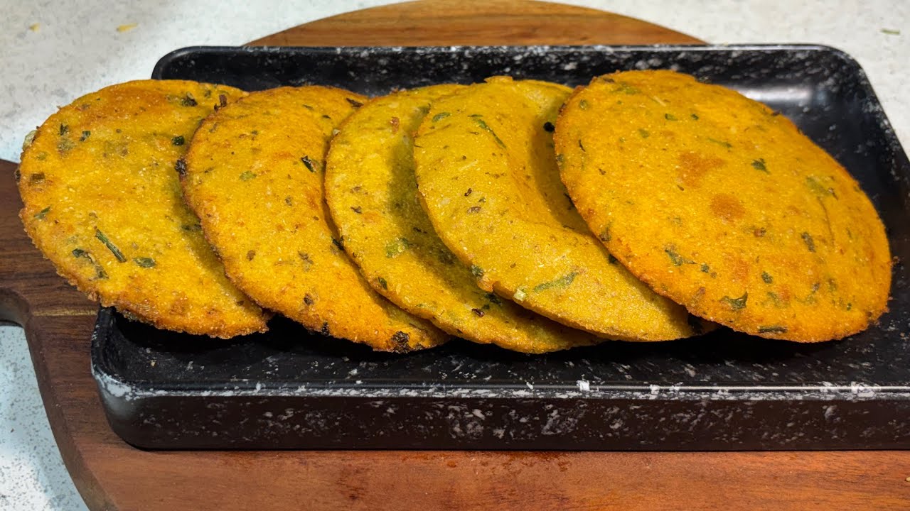 Makki ki Aloo Lehsuni  Kachori 😍 | Crispy Winter Special Snack