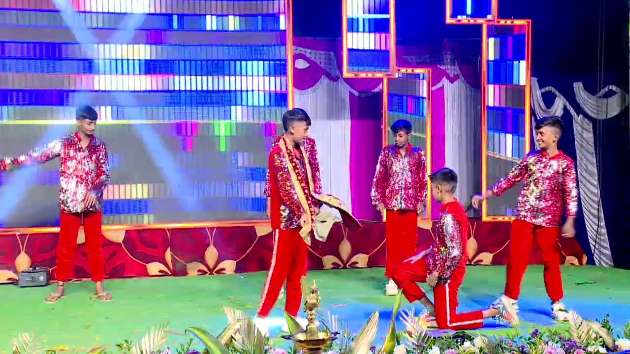 Friendship song in Chinnara sambrama @ SMS Public School.KB Mutt 