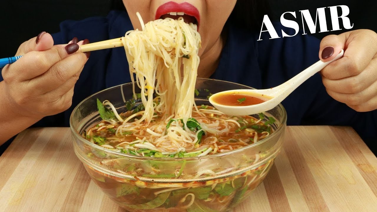 OXTAIL SPICY PHO ~ ASMR ~ Slurping (No Talking) Eat Life With Kimchi