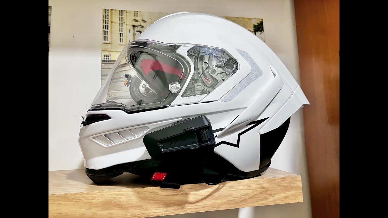 The Perfect Fit: Installing a Cardo Edge Pro on an Alpinestars Supertech R10