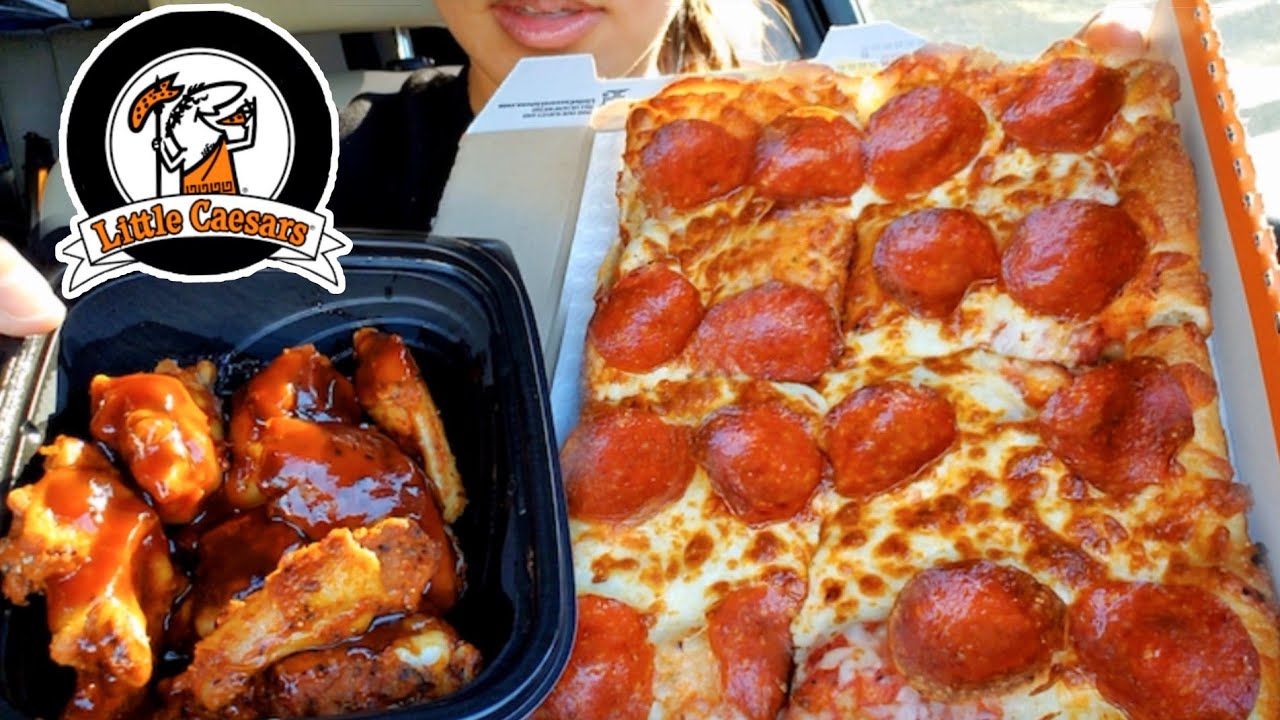 ASMR EATING LITTLE CAESARS DEEP DEEP DISH PEPPERONI PIZZA CAR MUKBANG BBQ CHICKEN WING TWILIGHT SHOW