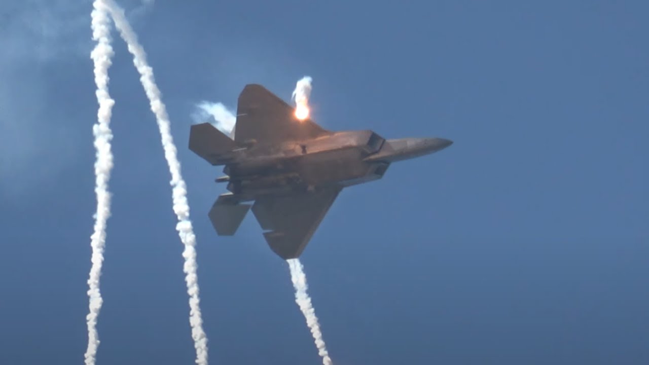 FLARES F-22 Raptor Demo- NAS Oceana Airshow 2024