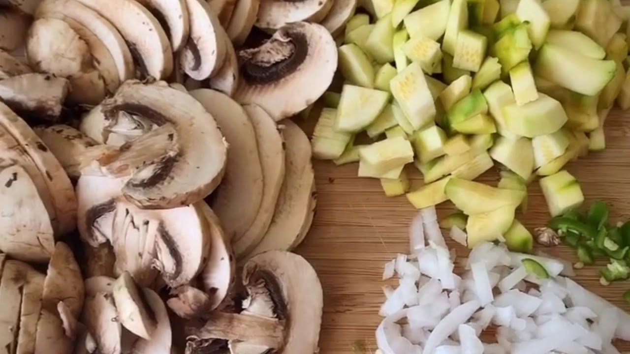 Calabacitas con champi&ntilde;ones