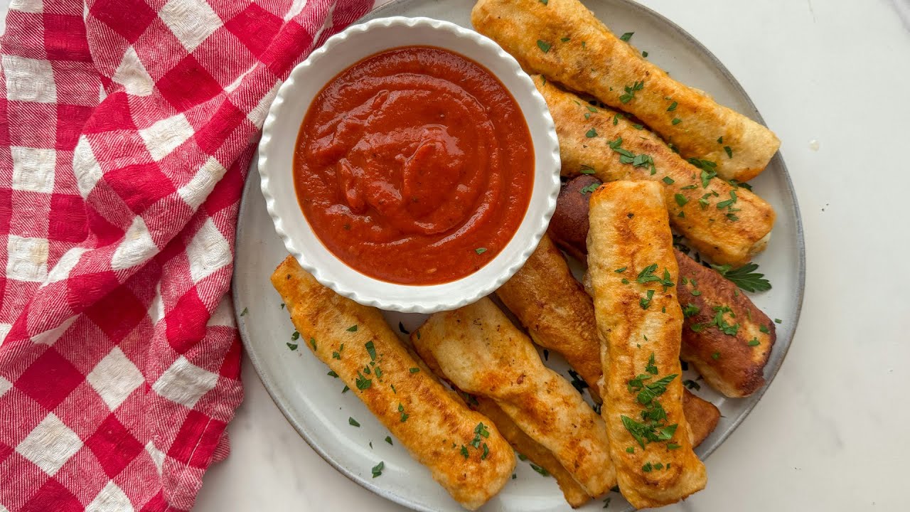 Skip The Pizza And Make These Pepperoni Mozzarella Sticks Instead