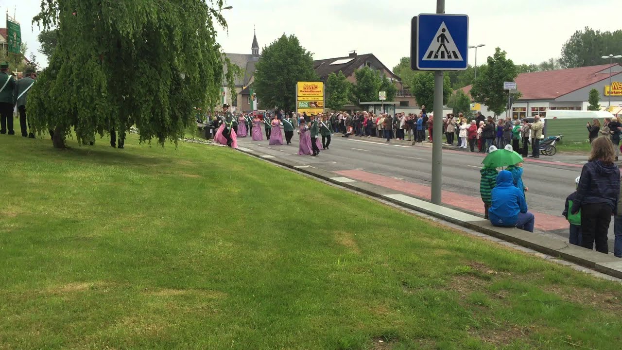 Schützenfest Wewer 2015 (Samstag/ Ehrenmal)