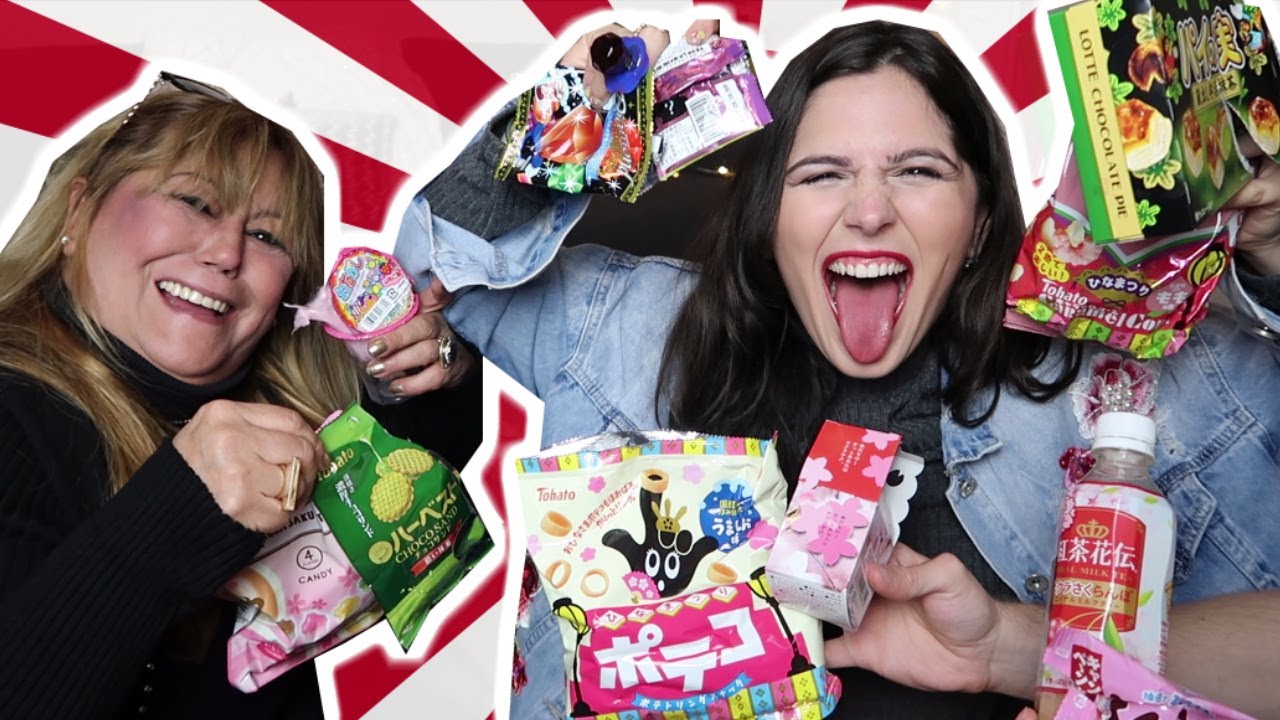 ARGENTINOS PROBANDO DULCES RAROS JAPONESES (CON MI MAMA) + SORTEO INTERNACIONAL TOKYOTREAT!