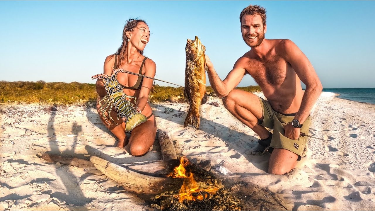 Surviving on Remote Island (Lobster Catch & Cook)