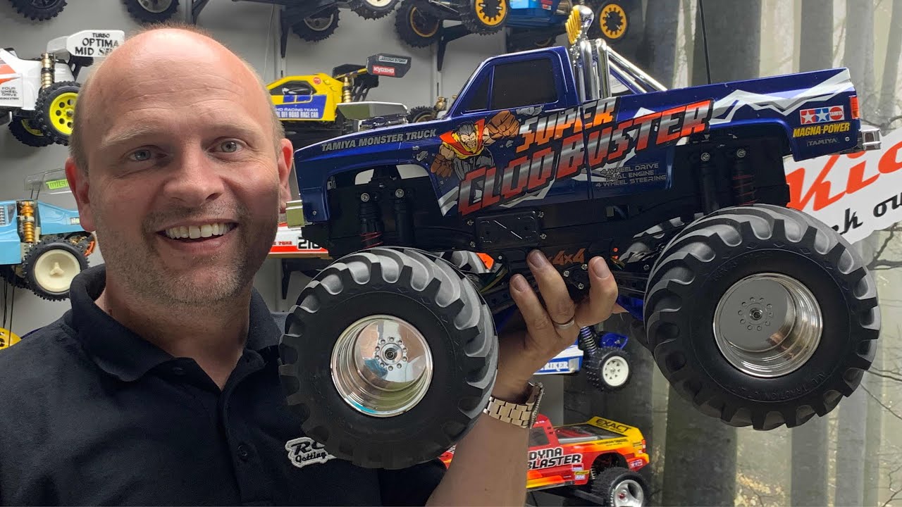 Finishing & Jumping The Super Clod Buster. Tamiya RC 4x4x4 Monster Truck 58518