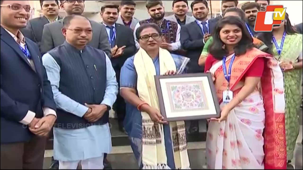 Speaker Surama Padhy Meets Newly Appointed OAS Officers, Shares 'Guru Mantra' Wisdom