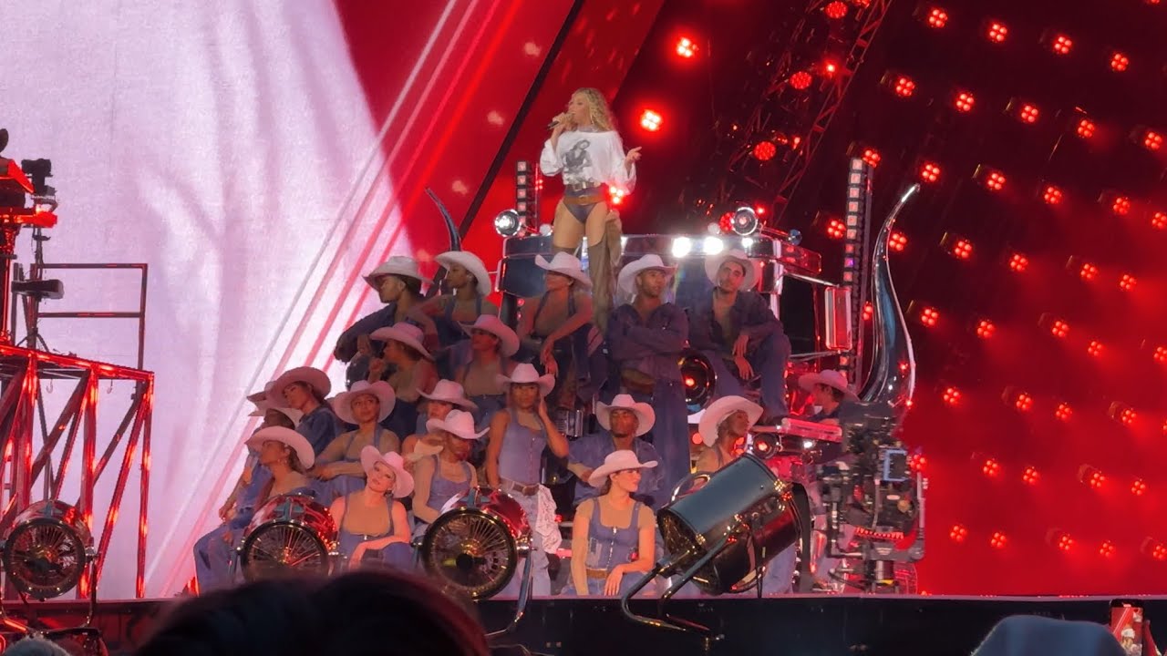 Beyoncé Cowboy Carter Tour London Night 6 Irreplaceable/If I Were A Boy