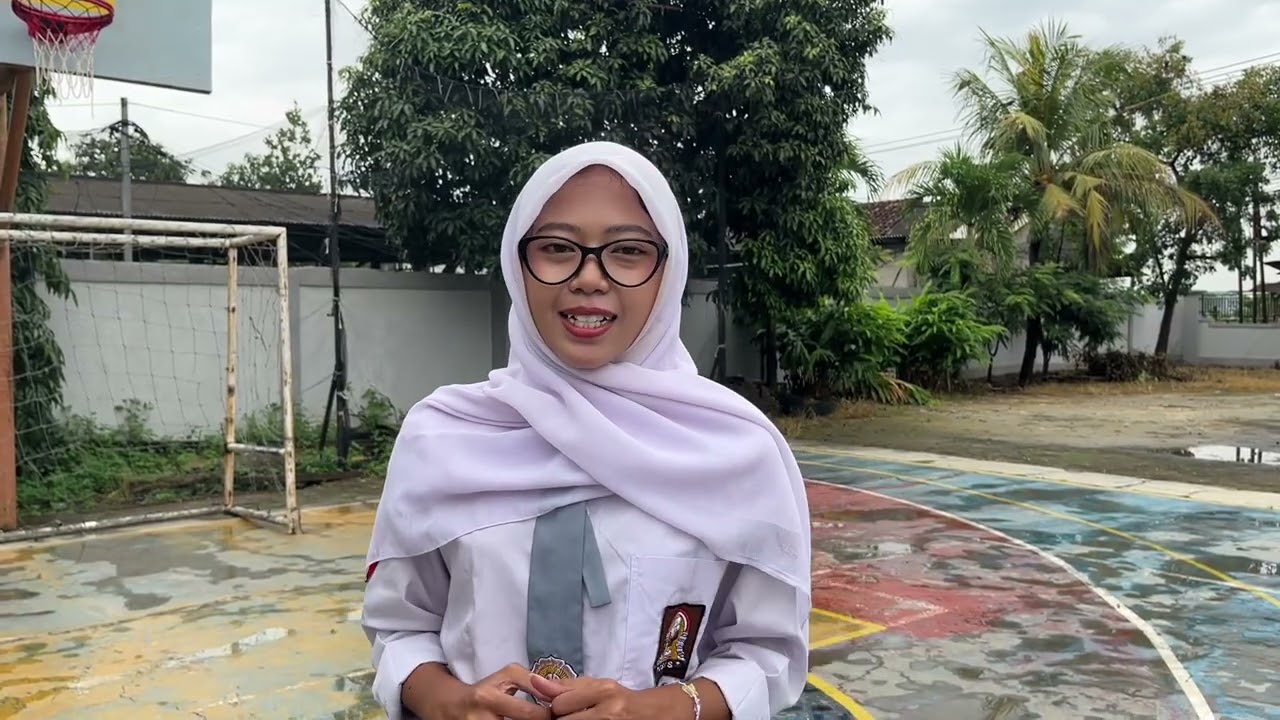Budidaya Tanaman Jeruk Keprok di Lingkungan Sekolah. Kelompok 5 Kelas 12 IPA 4.