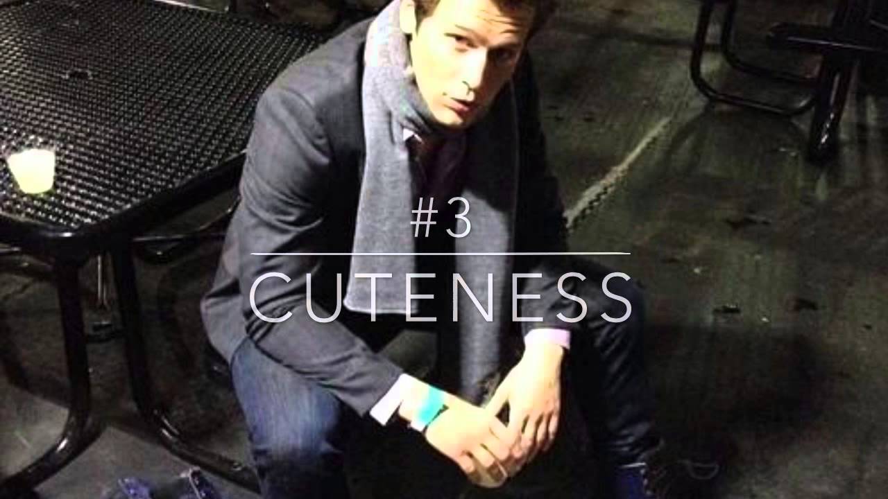 5 Reasons To Like Jonathan Groff