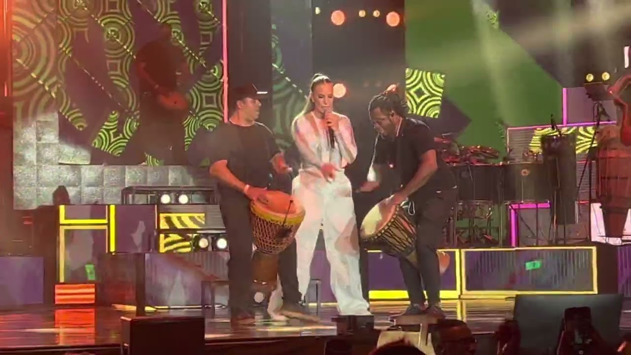 Ivete Sangalo - Mexe A Cabe&ccedil;a (Turn&ecirc; Tudo Colorido) by @MarkNasRJ