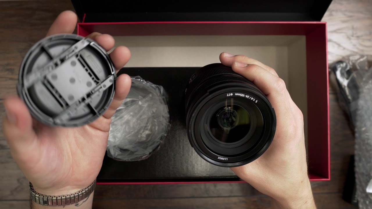 Panasonic Lumix S1 unboxing