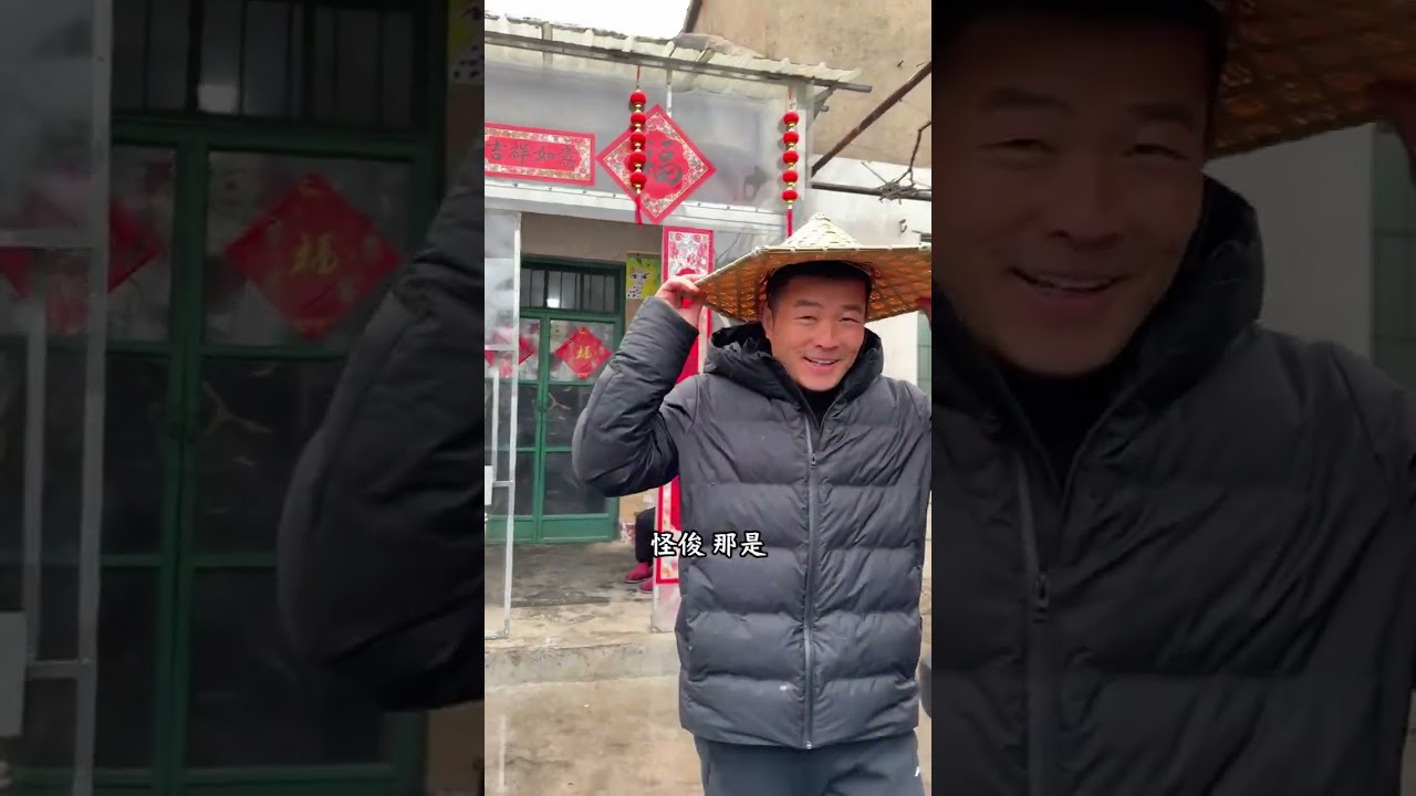 春雨绵绵，家门口菜园随手拔一把新鲜蒜苗，配上自家腊肠大火一炒，鲜香扑鼻。#vlog #food #美食分享日常 #美食 #吃货推荐官 #delicious