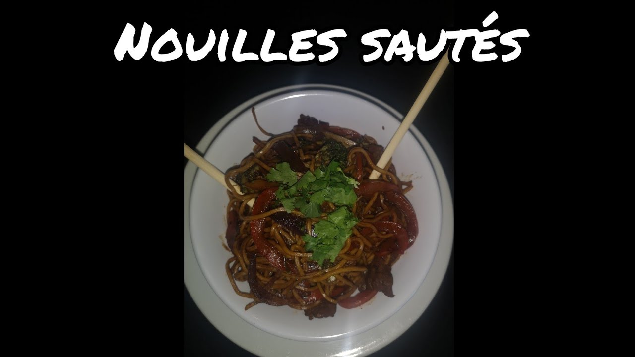 CUISINE DE YVO. WOK DE NOUILLES SAUTÉ AU BOEUF ET LÉGUMES