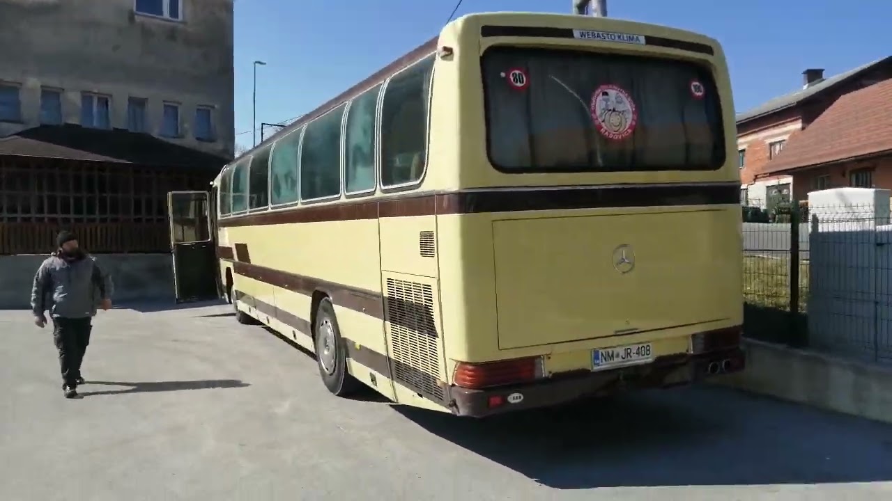 Mercedes Benz O303