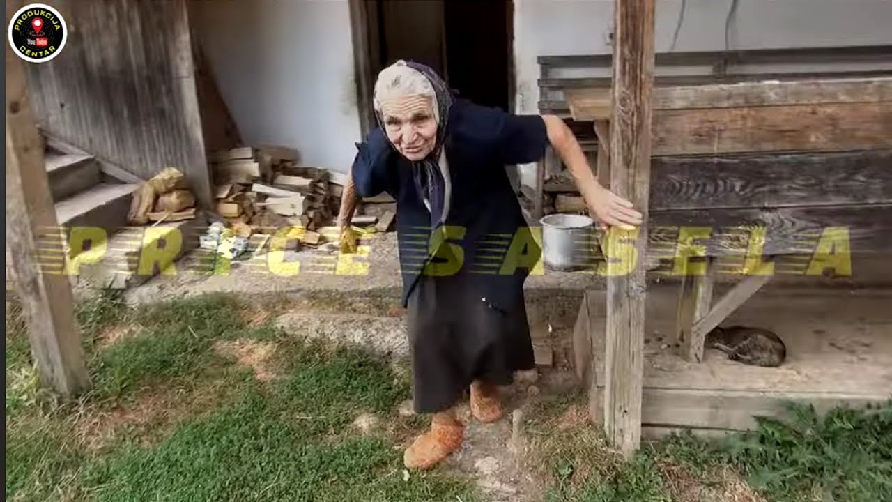 U zaboravljenom selu živi sama.Moj me Trišo zakleo da ne napuštam kuću kada umre.
