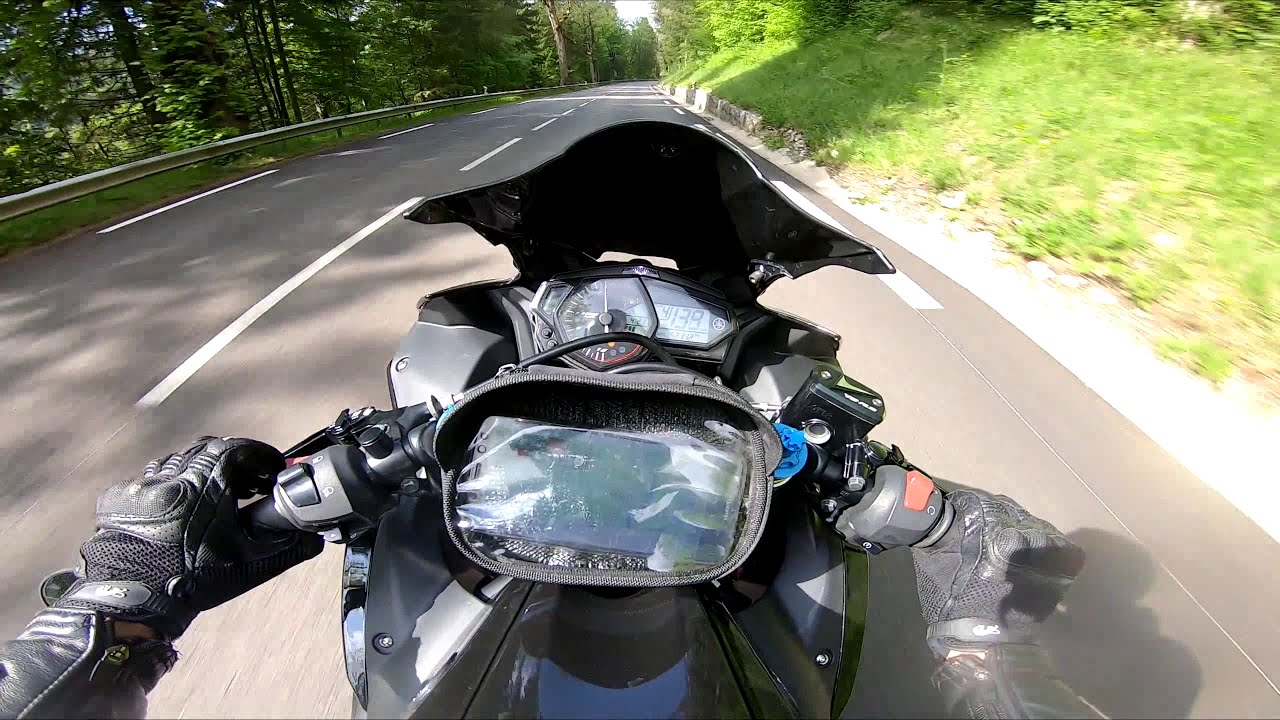 YAMAHA R3 - AKRAPOVIC - PURE SOUND 🎧 - LES ROUSSES 🔊
