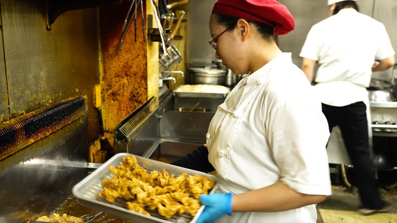 Toriten's Origin! The Legendary Chinese Restaurant Prepares 150kg Daily with a "Parking Lot Hero"