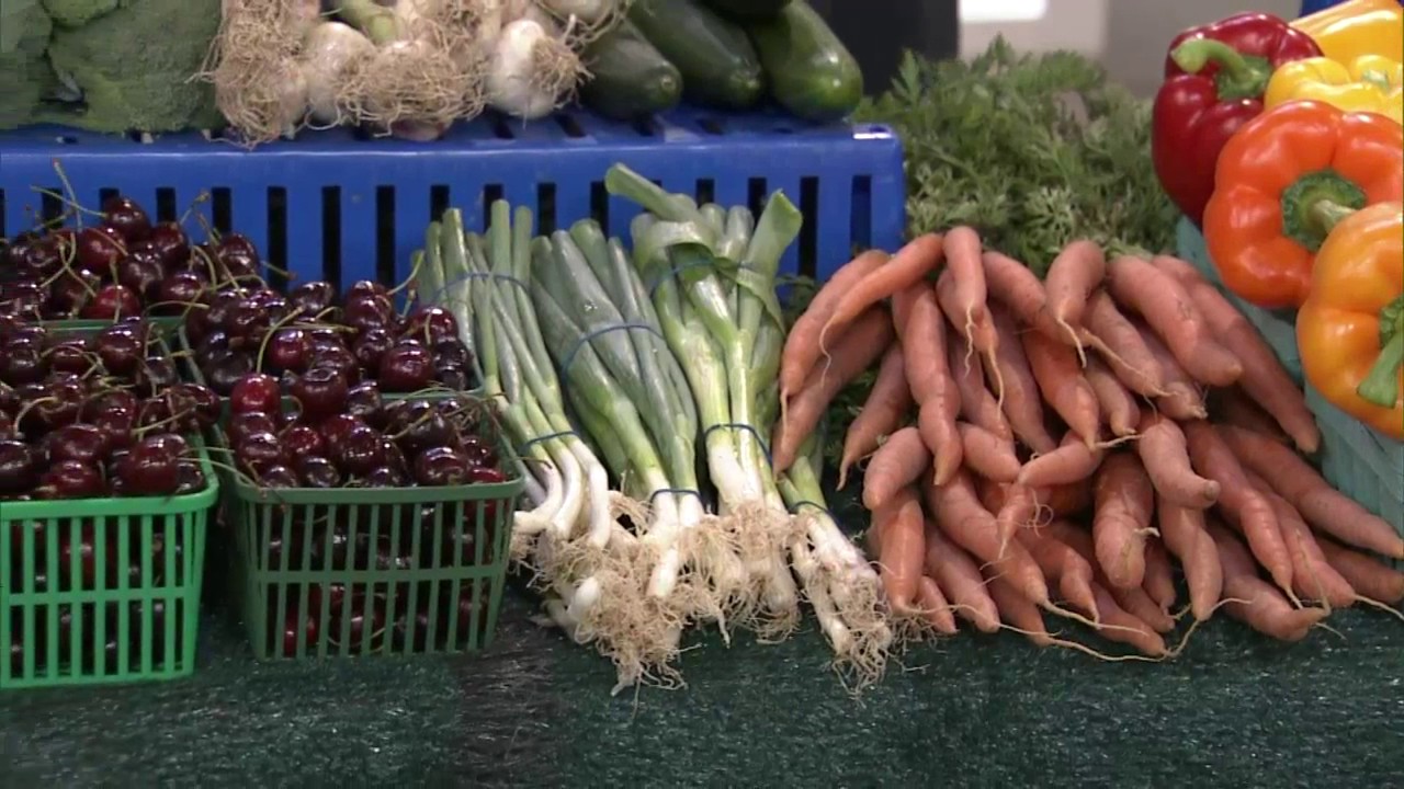 A chef's guide to shopping the farmer's market