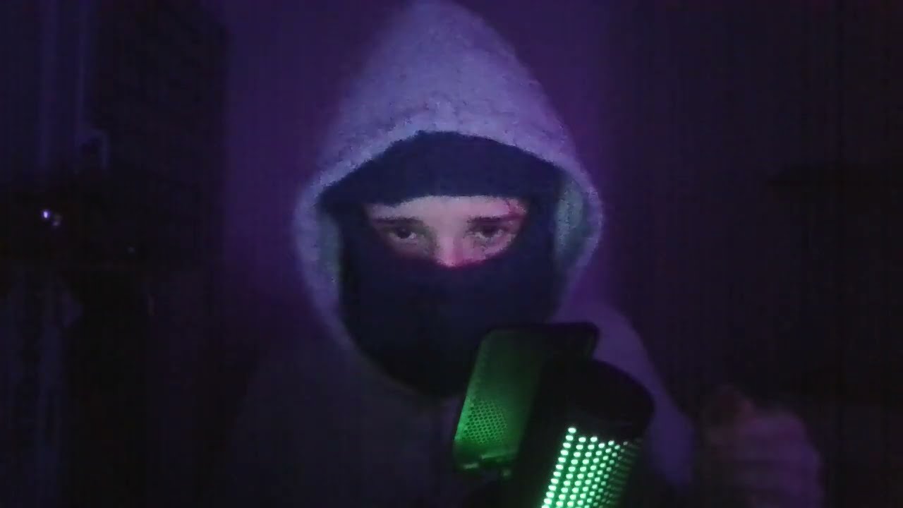 WELCOME TO MY FIRST  ASMR VIDEO GUYS