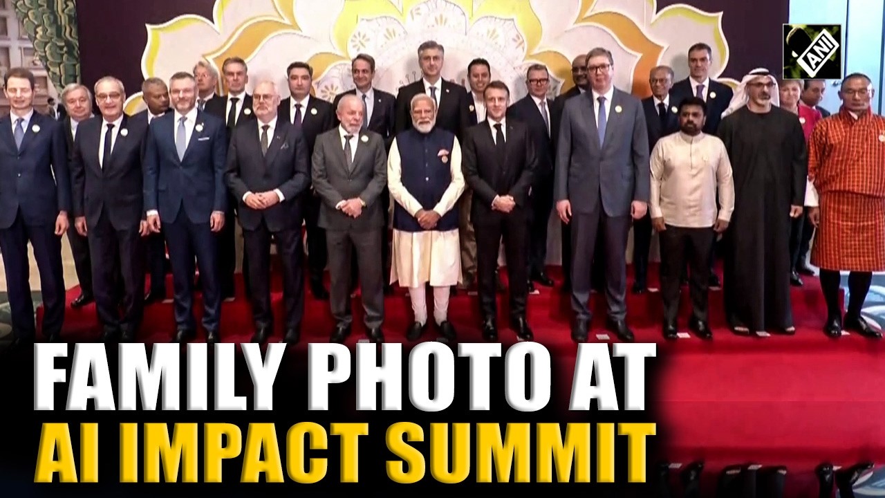 PM Modi along with world leaders poses for Family photo at the India AI Impact Summit| Macron| Lula