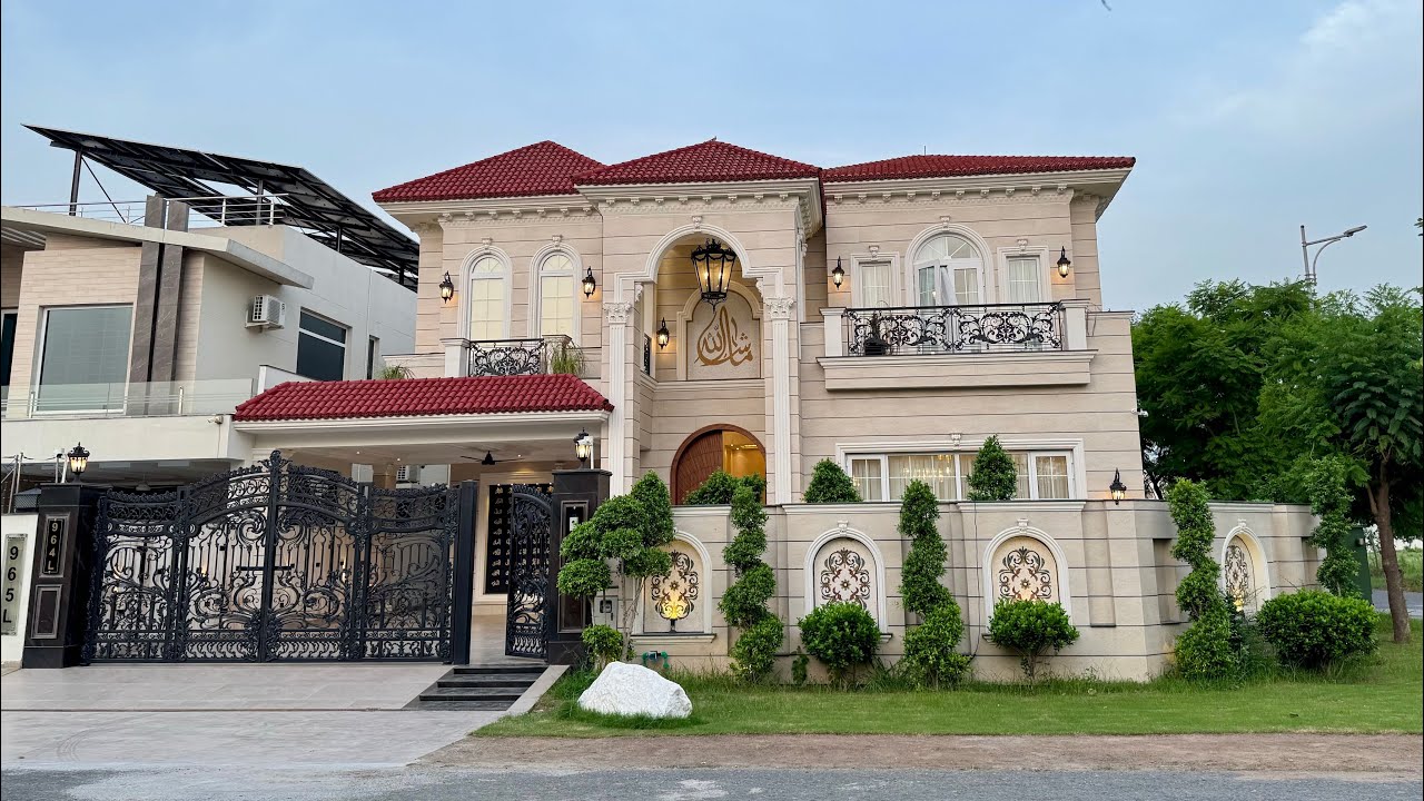 The Most LUXURIOUS Corner Royal Palace For Sale In DHA LAHORE 