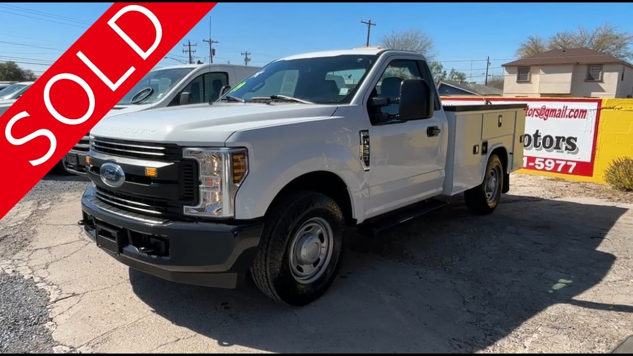 Ford F250 Regular Cab 2019 года выпуска с кузовом для сервисного обслуживания...ПРОДАНО