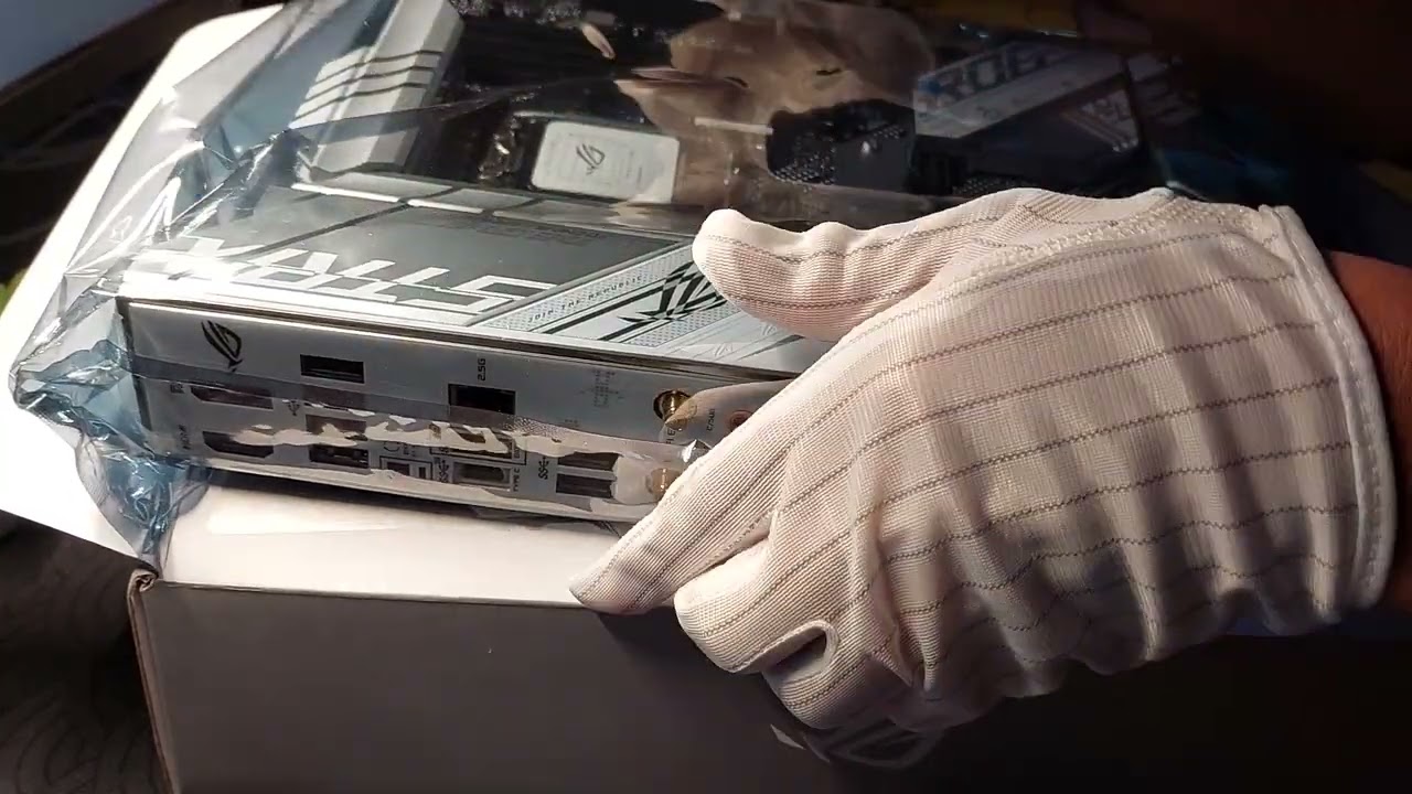 Asus ROG Strix B660-A D4 Gaming WiFi Unboxing | No edit, No talking