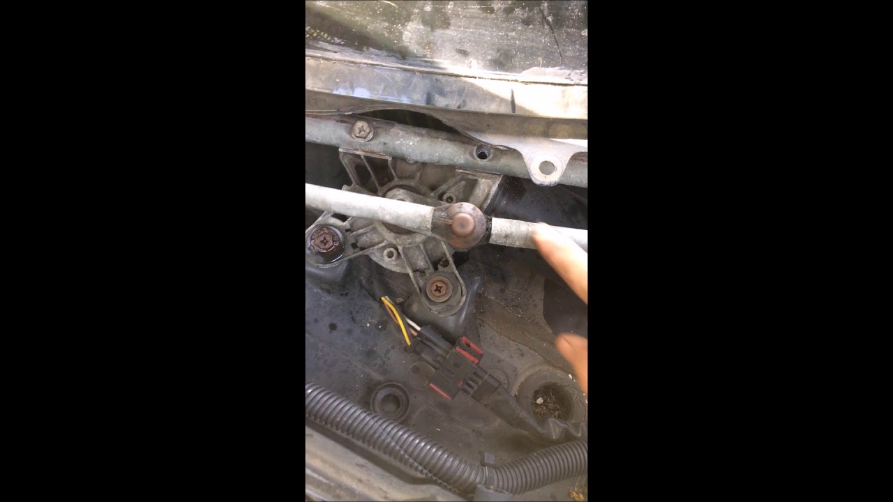 Замена узла стеклоочистителя Saab 9-3 03 04 05 06 07 08 09 10 11 12