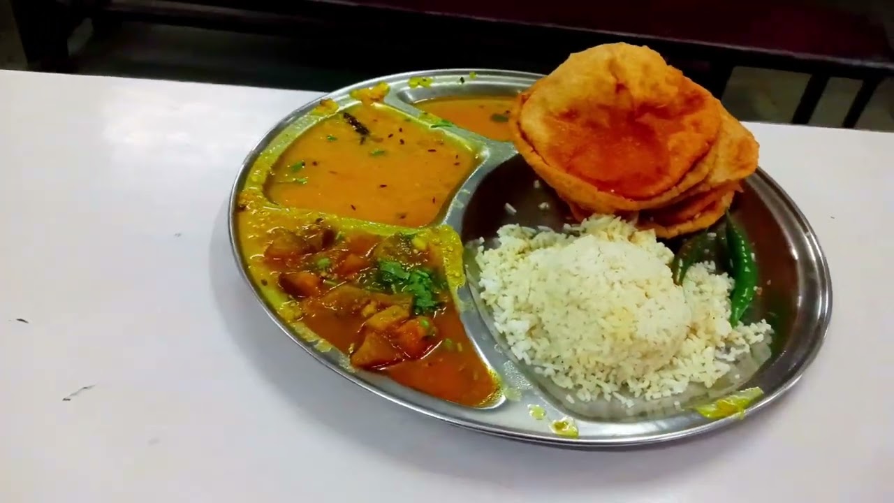 Annapurna mall road kanpur sasta khana only 20 rs unlimited || clean and service best || kanpur vlog
