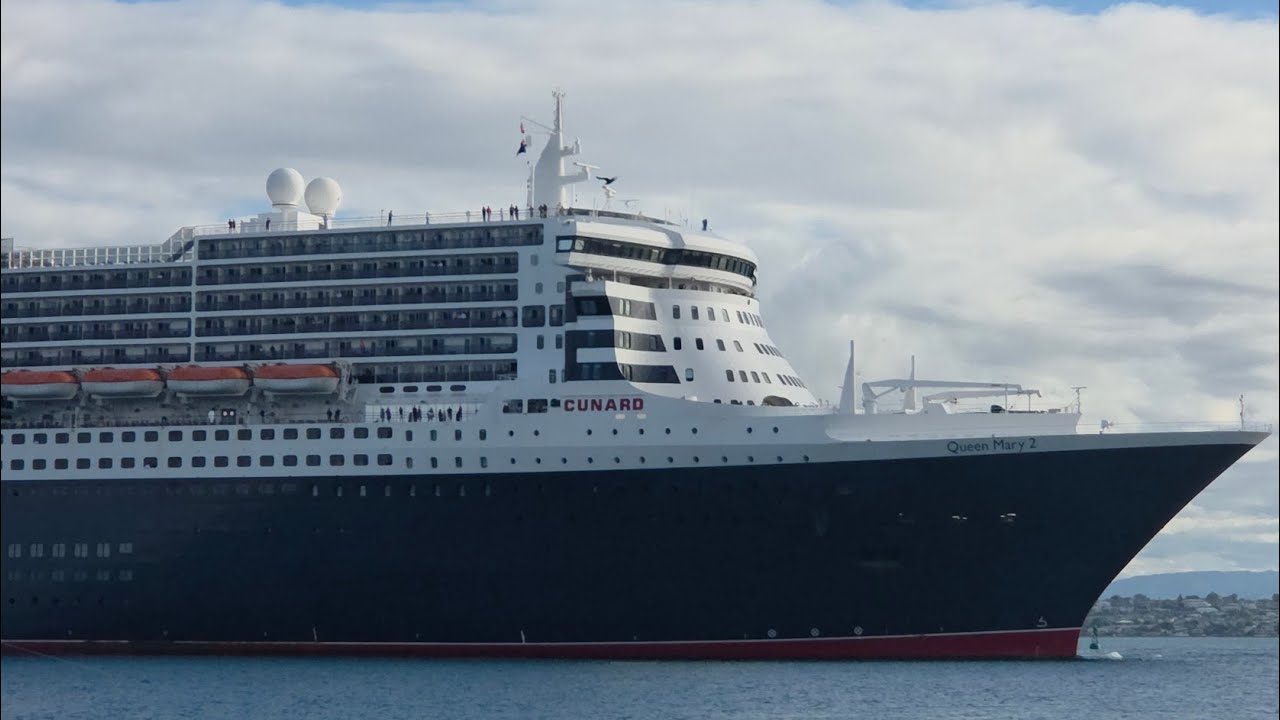 🛳Last Oceanliner! QUEEN MARY 2 departs Tauranga!🇳🇿